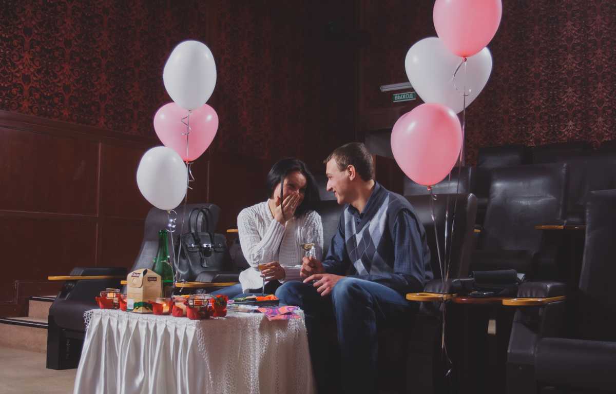 Романтическое свидание в кинотеатре в Барнауле