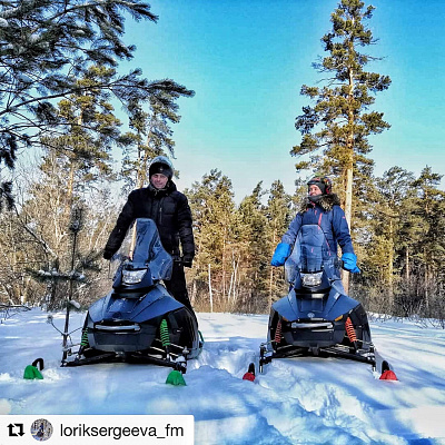 Катание на снегоходах в Барнауле в подарок. Сервис Ultra Подарки
. Подарочный сертификат на катание на снегоходах в Барнауле с друзьями. Закажите прокат снегоходов в подарок для мужчины по привлекательным ценам. Живописные маршруты для езды на снегоходах это отличная возможность активного отдыха. Сервис UltraPodarki.ru 8 800 505 95 30. катание на снегоходах, подарочный сертификат на катание на снегоходе, прокат снегоходов, прокат снегоходов Барнаул, катание на снегоходах Барнаул, езда на снегоходе