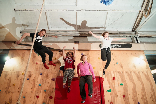  Батутный центр в Барнауле. Сервис Ultra Подарки. Купить подарочный сертификат в батутный центр, попробуйте прыжки на батуте в Барнауле. Сервис UltraPodarki.ru 8 (800) 555 95-30.. Батутный центр , батутный центр, батутный центр цены, батутный центр в Барнауле,  батутный парк, батут прыгать, прыжки +на батуте, батут Барнаул, батут спорт