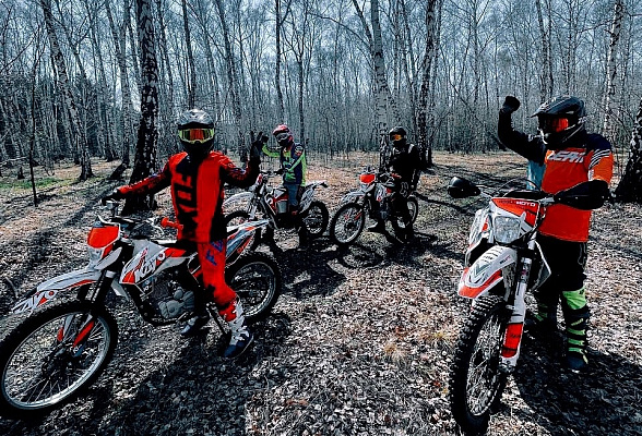 Катание на мотоцикле в Барнауле. ULTRA ПОДАРКИ. Купить катание на мотоцикле в Барнауле. Попробовав езду на мотоциклах, вы получите порцию адреналина и невероятные эмоции. Сервис: UltraPodarki.ru 8 800 505 95 30.. Катание на мотоцикле в Барнауле, прокат мотоциклов Барнаул, катание на мотоциклах, прокат мотоцикла, езда на мотоцикле Барнаул, езда на мотоцикле, мотопрогулка Барнаул, мотопрогулка, поездки на байке, личный мотоцикл, катание на мотоцикле, мотоциклетный шлем, увлечение поездками на мотоцикле, пристрастие к мотоциклам, сертификат на поездку на мотоцикле, прокатиться на мотоцикле, мото-транспорт, мото-треки, мото-поездки, езда на мотоцикле в Барнауле, катание на мотоцикле в Барнауле, мотоклуб в Барнауле
