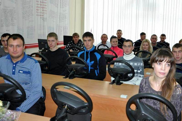 Контраварийное вождение в Барнауле. Ultra Подарки. Купить уроки контраварийного вождения в Барнауле. Научитесь водить машину в любых условиях! Сервис UltraPodarki.ru 8 800 505 95 30. Контраварийное вождение Барнаул, контраварийное вождение, экстремальное вождение Барнаул, экстремальное вождение, обучение вождению Барнаул, обучение вождению, вождение Барнаул, вождение,  курс вождения Барнаул, курс вождения, курсы экстремальное вождения Барнаул, курсы экстремального вождения, обучение в автошколе Барнаул, обучение в автошколе