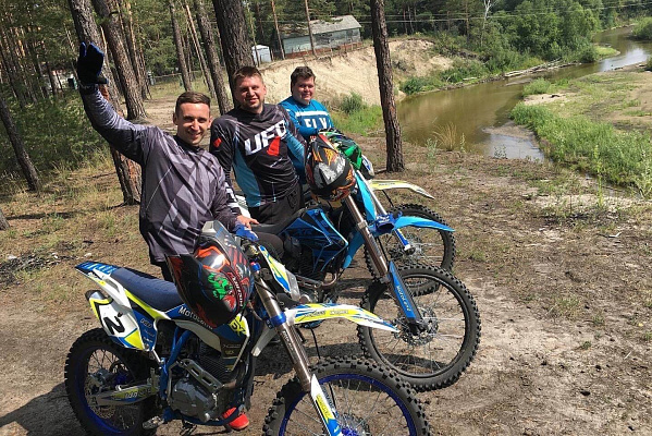 Катание на мотоцикле в Барнауле. ULTRA ПОДАРКИ. Купить катание на мотоцикле в Барнауле. Попробовав езду на мотоциклах, вы получите порцию адреналина и невероятные эмоции. Сервис: UltraPodarki.ru 8 800 505 95 30.. Катание на мотоцикле в Барнауле, прокат мотоциклов Барнаул, катание на мотоциклах, прокат мотоцикла, езда на мотоцикле Барнаул, езда на мотоцикле, мотопрогулка Барнаул, мотопрогулка