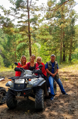 Катание на квадроциклах в Барнауле. Сервис Ultra Подарки. Подарочный сертификат на катание на квадроциклах в Барнауле. Закажите катание на квадроциклах недорого и наслаждайтесь активным отдыхом с друзьями. Выбирайте живописные маршруты для езды на квадроциклах. Сервис UltraPodarki.ru 8800-505-9530. Катание на квадроциклах, Прокат квадроциклов, езда на квадроцикле, прокат квадроциклов Барнаул, катание на квадроциклах Барнаул, Катание на квадроциклах зимой, Катание на квадроциклах летом, Сертификат на катание на квадроциклах 

