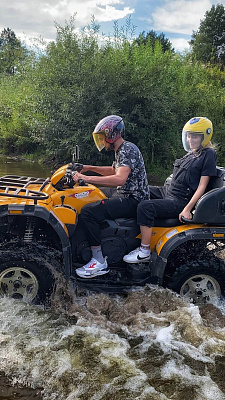 Катание на квадроциклах в Барнауле. Сервис Ultra Подарки. Подарочный сертификат на катание на квадроциклах в Барнауле. Закажите катание на квадроциклах недорого и наслаждайтесь активным отдыхом с друзьями. Выбирайте живописные маршруты для езды на квадроциклах. Сервис UltraPodarki.ru 8800-505-9530. Катание на квадроциклах, Прокат квадроциклов, езда на квадроцикле, прокат квадроциклов Барнаул, катание на квадроциклах Барнаул, Катание на квадроциклах зимой, Катание на квадроциклах летом, Сертификат на катание на квадроциклах 

