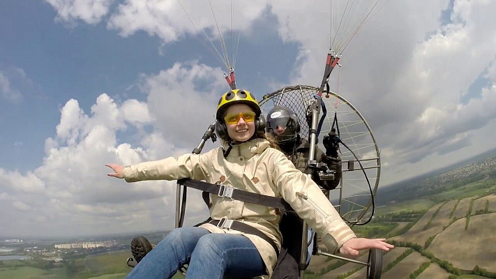 Полёт с инструктором на параплане в Барнауле. Ultra Подарки. Полёт с инструктором на параплане в Барнауле. Попробуйте полёт на двухместном параплане над столицей. Сервис: UltraPodarki.ru 8 800 505 95 30. Полёт на параплане, полёт на параплане Барнаул, полёт с инструктором на параплане Барнаул, полёт с инструктором на параплане, параплан Барнаул, параплан, парапланеризм Барнаул, купить параплан Барнаул