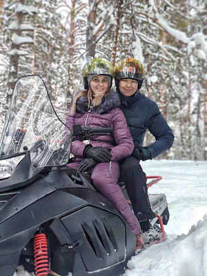 Катание на снегоходах в Барнауле в подарок. Сервис Ultra Подарки
. Подарочный сертификат на катание на снегоходах в Барнауле с друзьями. Закажите прокат снегоходов в подарок для мужчины по привлекательным ценам. Живописные маршруты для езды на снегоходах это отличная возможность активного отдыха. Сервис UltraPodarki.ru 8 800 505 95 30. катание на снегоходах, подарочный сертификат на катание на снегоходе, прокат снегоходов, прокат снегоходов Барнаул, катание на снегоходах Барнаул, езда на снегоходе