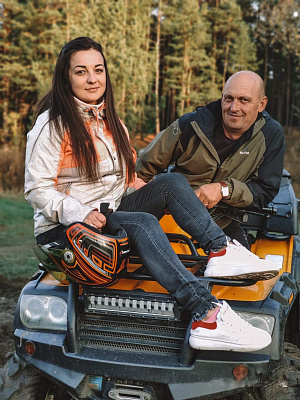 Катание на квадроциклах в Барнауле. Сервис Ultra Подарки. Подарочный сертификат на катание на квадроциклах в Барнауле. Закажите катание на квадроциклах недорого и наслаждайтесь активным отдыхом с друзьями. Выбирайте живописные маршруты для езды на квадроциклах. Сервис UltraPodarki.ru 8800-505-9530. Катание на квадроциклах, Прокат квадроциклов, езда на квадроцикле, прокат квадроциклов Барнаул, катание на квадроциклах Барнаул, Катание на квадроциклах зимой, Катание на квадроциклах летом, Сертификат на катание на квадроциклах 

