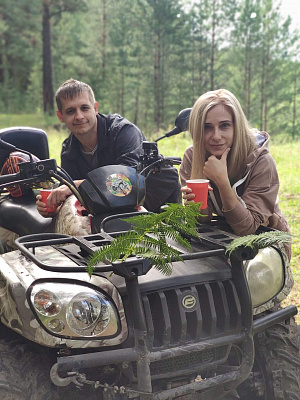 Катание на квадроциклах в Барнауле. Сервис Ultra Подарки. Подарочный сертификат на катание на квадроциклах в Барнауле. Закажите катание на квадроциклах недорого и наслаждайтесь активным отдыхом с друзьями. Выбирайте живописные маршруты для езды на квадроциклах. Сервис UltraPodarki.ru 8800-505-9530. Катание на квадроциклах, Прокат квадроциклов, езда на квадроцикле, прокат квадроциклов Барнаул, катание на квадроциклах Барнаул, Катание на квадроциклах зимой, Катание на квадроциклах летом, Сертификат на катание на квадроциклах 

