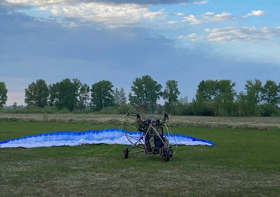 Полёт с инструктором на параплане в Барнауле. Ultra Подарки. Полёт с инструктором на параплане в Барнауле. Попробуйте полёт на двухместном параплане над столицей. Сервис: UltraPodarki.ru 8 800 505 95 30. Полёт на параплане, полёт на параплане Барнаул, полёт с инструктором на параплане Барнаул, полёт с инструктором на параплане, параплан Барнаул, параплан, парапланеризм Барнаул, купить параплан Барнаул
