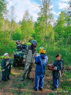 Катание на квадроциклах в Барнауле. Сервис Ultra Подарки. Подарочный сертификат на катание на квадроциклах в Барнауле. Закажите катание на квадроциклах недорого и наслаждайтесь активным отдыхом с друзьями. Выбирайте живописные маршруты для езды на квадроциклах. Сервис UltraPodarki.ru 8800-505-9530. Катание на квадроциклах, Прокат квадроциклов, езда на квадроцикле, прокат квадроциклов Барнаул, катание на квадроциклах Барнаул, Катание на квадроциклах зимой, Катание на квадроциклах летом, Сертификат на катание на квадроциклах 

