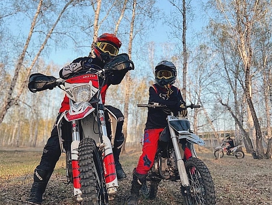 Катание на мотоцикле в Барнауле. ULTRA ПОДАРКИ. Купить катание на мотоцикле в Барнауле. Попробовав езду на мотоциклах, вы получите порцию адреналина и невероятные эмоции. Сервис: UltraPodarki.ru 8 800 505 95 30.. Катание на мотоцикле в Барнауле, прокат мотоциклов Барнаул, катание на мотоциклах, прокат мотоцикла, езда на мотоцикле Барнаул, езда на мотоцикле, мотопрогулка Барнаул, мотопрогулка, поездки на байке, личный мотоцикл, катание на мотоцикле, мотоциклетный шлем, увлечение поездками на мотоцикле, пристрастие к мотоциклам, сертификат на поездку на мотоцикле, прокатиться на мотоцикле, мото-транспорт, мото-треки, мото-поездки, езда на мотоцикле в Барнауле, катание на мотоцикле в Барнауле, мотоклуб в Барнауле
