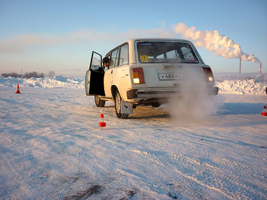 Контраварийное вождение в Барнауле. Ultra Подарки. Купить уроки контраварийного вождения в Барнауле. Научитесь водить машину в любых условиях! Сервис UltraPodarki.ru 8 800 505 95 30. Контраварийное вождение Барнаул, контраварийное вождение, экстремальное вождение Барнаул, экстремальное вождение, обучение вождению Барнаул, обучение вождению, вождение Барнаул, вождение,  курс вождения Барнаул, курс вождения, курсы экстремальное вождения Барнаул, курсы экстремального вождения, обучение в автошколе Барнаул, обучение в автошколе