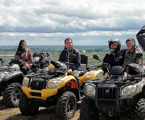 Прокат квадроциклов летом в Барнауле. Сервис Ultra Подарки. Подарочный сертификат на прокат квадроциклов летом и зимой в Барнауле. Закажите катание на квадроциклах недорого и наслаждайтесь активным отдыхом с друзьями. Выбирайте живописные маршруты для езды на квадроциклах. Сервис UltraPodarki.ru 8800-505-9530. Катание на квадроциклах, Прокат квадроциклов, езда на квадроцикле, прокат квадроциклов Барнаул, катание на квадроциклах Барнаул, Катание на квадроциклах зимой, Катание на квадроциклах летом, Сертификат на катание на квадроциклах 

