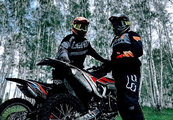 Катание на мотоцикле в Барнауле. ULTRA ПОДАРКИ. Купить катание на мотоцикле в Барнауле. Попробовав езду на мотоциклах, вы получите порцию адреналина и невероятные эмоции. Сервис: UltraPodarki.ru 8 800 505 95 30.. Катание на мотоцикле в Барнауле, прокат мотоциклов Барнаул, катание на мотоциклах, прокат мотоцикла, езда на мотоцикле Барнаул, езда на мотоцикле, мотопрогулка Барнаул, мотопрогулка, поездки на байке, личный мотоцикл, катание на мотоцикле, мотоциклетный шлем, увлечение поездками на мотоцикле, пристрастие к мотоциклам, сертификат на поездку на мотоцикле, прокатиться на мотоцикле, мото-транспорт, мото-треки, мото-поездки, езда на мотоцикле в Барнауле, катание на мотоцикле в Барнауле, мотоклуб в Барнауле
